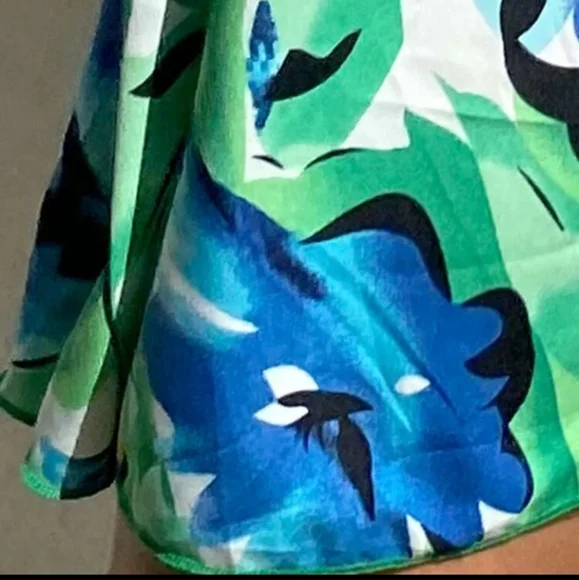 Floral Print Tie Front Dress - Picture 5 of 12